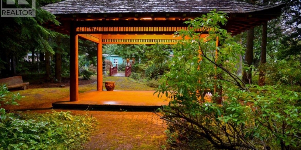 4822 HALLIWELL AVENUE Terrace Photo 27 4822 HALLIWELL AVENUE Terrace Photo 27